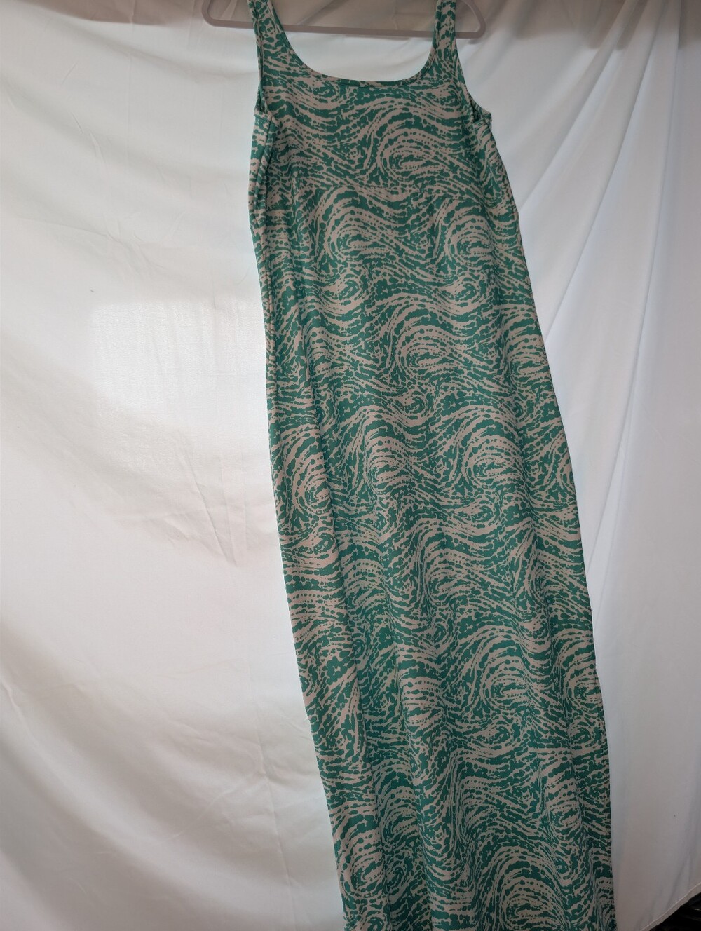 Columbia Sleeveless Green Wave-Print Maxi Skirt